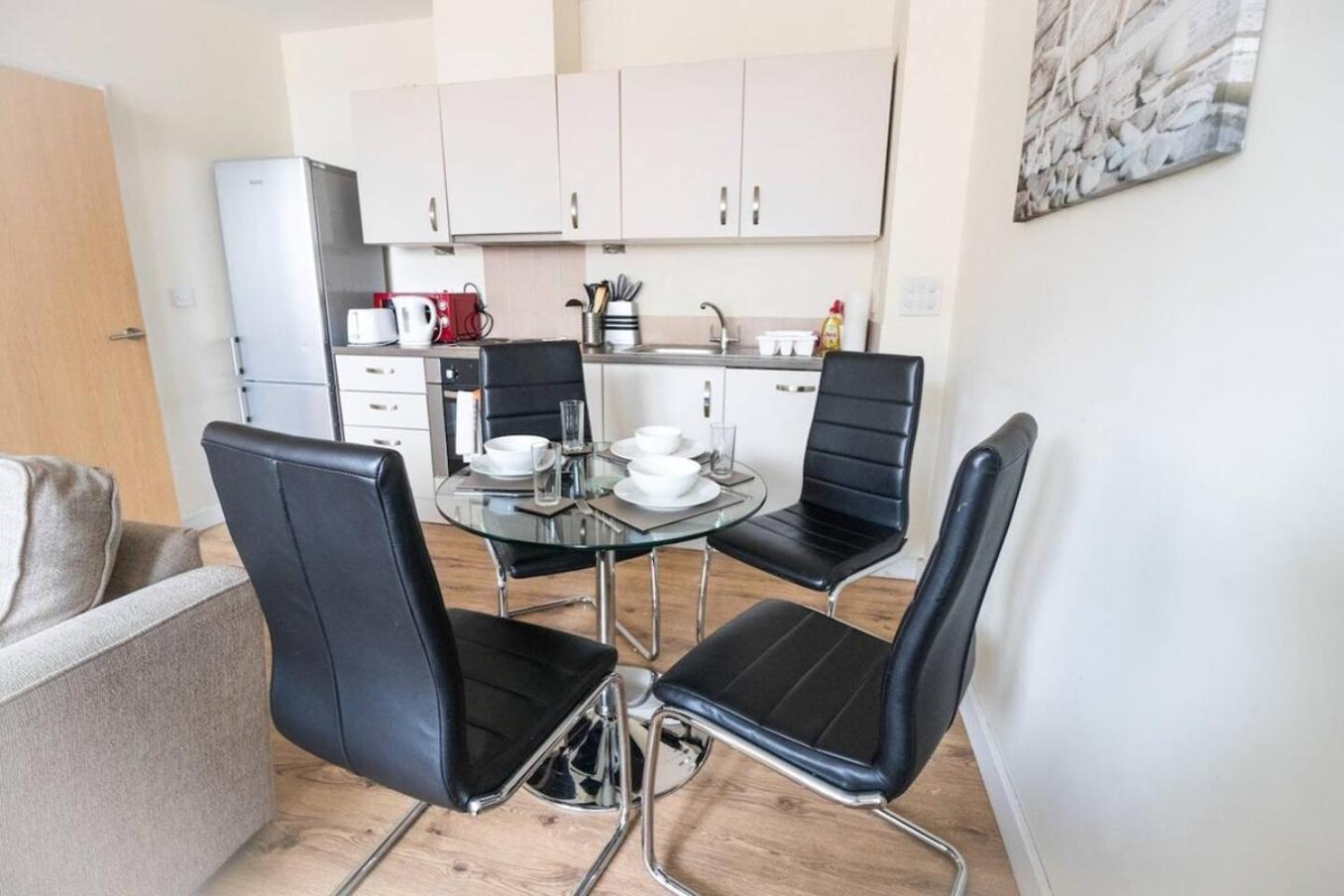 Maidstone Heights By Kasar Stays Extérieur photo