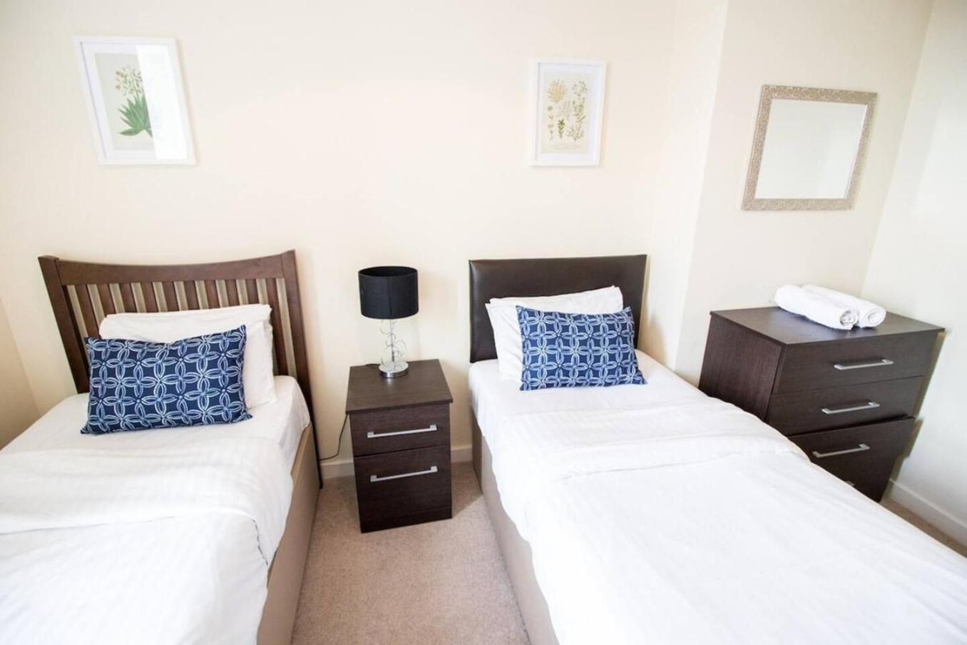 Maidstone Heights By Kasar Stays Extérieur photo