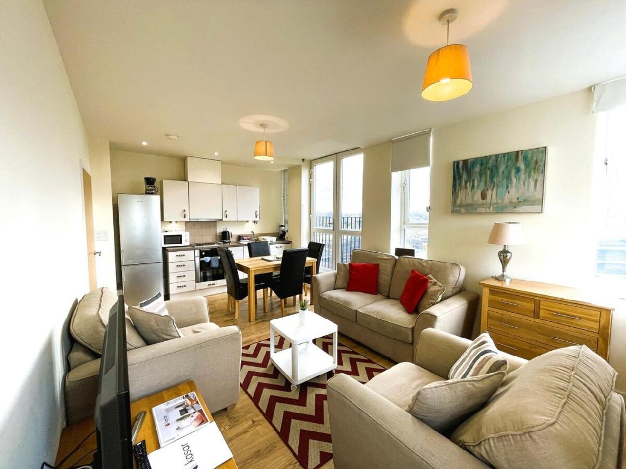 Maidstone Heights By Kasar Stays Extérieur photo